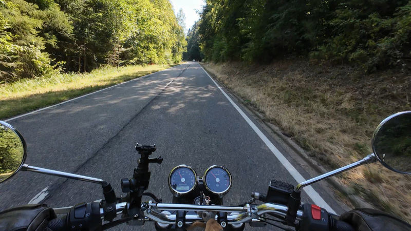 Cockpit-Ansicht der Interceptor 650