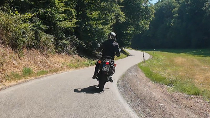 Fahraufnahme der Yamaha XT 600