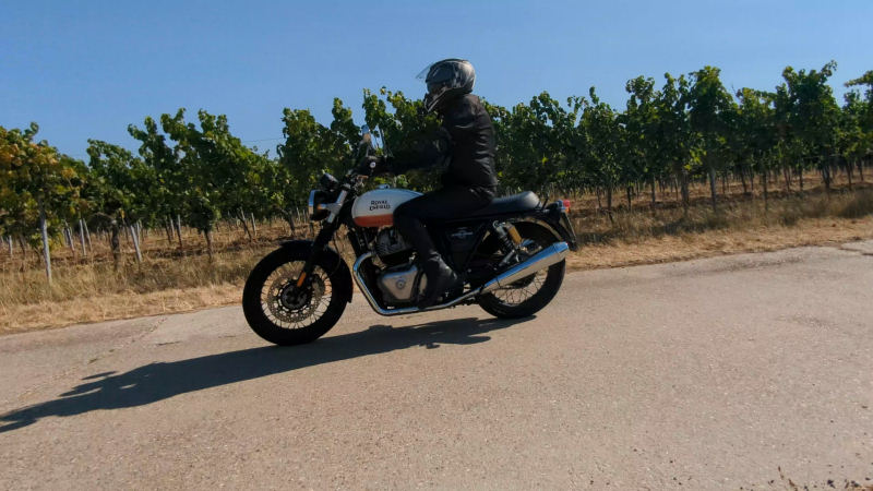 Ergonomie: Sitzbank und Fahrwerk Interceptor 650