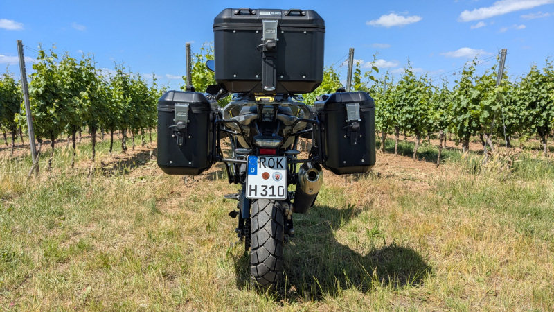 Schiefe Seitenkoffer Givi Dolomiti BMW G310 GS