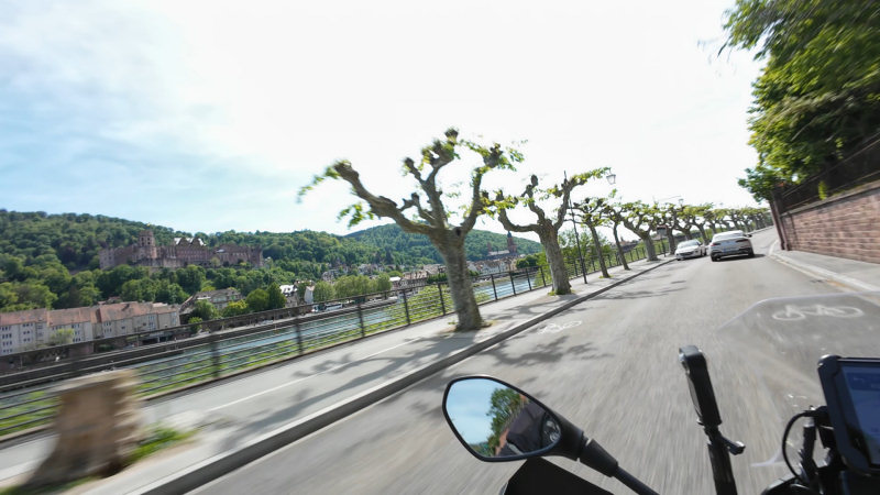 Durchqueren von Heidelberg mit dem Motorrad