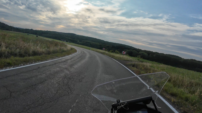 Frauen vergeben Motorrädern Namen