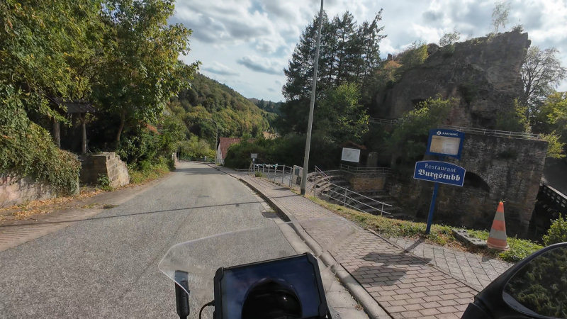 Infos zu Sehenswürdigkeiten direkt auf dem Motorrad-Interkom