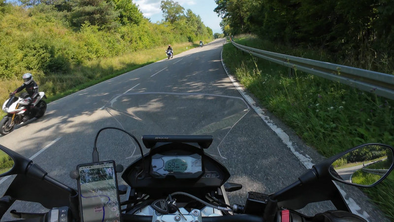 Stirbt der Motorradfahrer-Gruß aus?